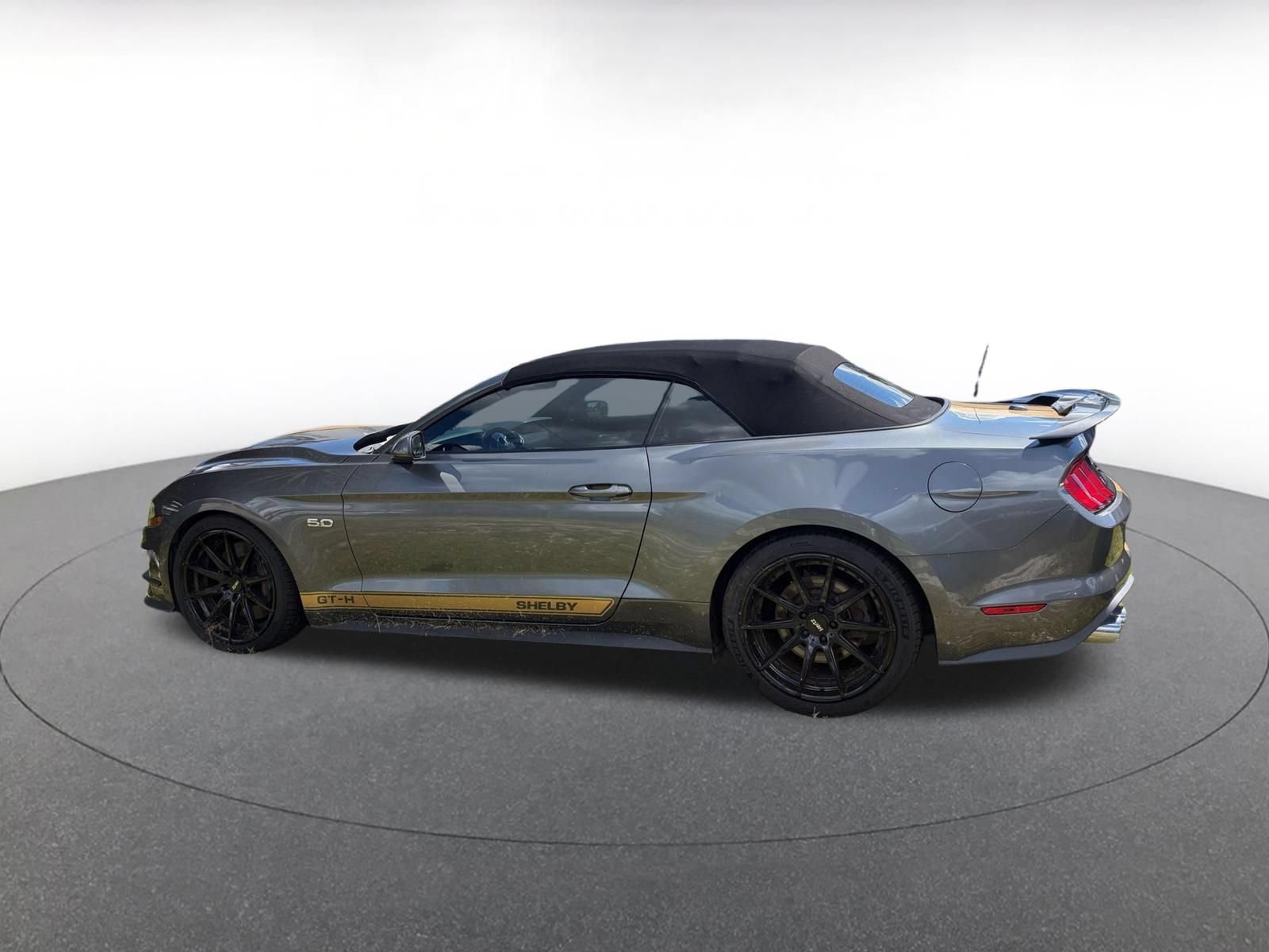 Used 2022 Ford Mustang GT Premium w/ GT Performance Package RWD image 7