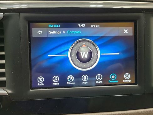 Used 2018 Chrysler Pacifica LX image 34