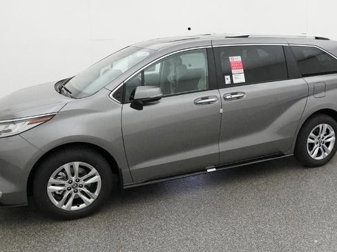 New 2026 Toyota Sienna Limited image 2