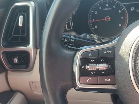 Used 2023 Kia Sorento S AWD/4WD image 17