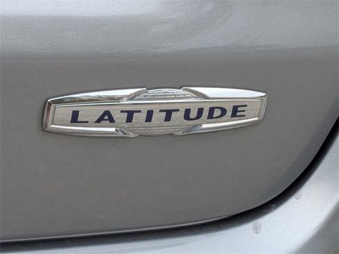 Used 2022 Jeep Compass Latitude w/ Convenience Group image 14