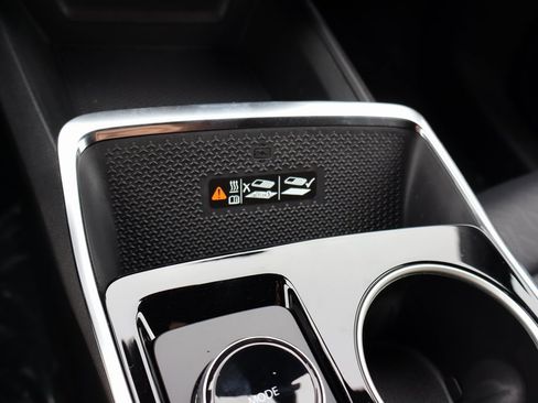 New 2026 Chevrolet Equinox LT w/ Convenience Package II image 18