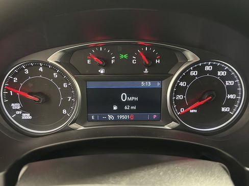 Used 2024 GMC Terrain SLT w/ Elevation Edition image 12