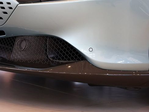 Certified 2024 Ferrari Roma Spider RWD image 31
