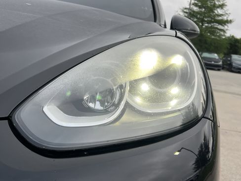 Used 2018 Porsche Cayenne S AWD/4WD image 6