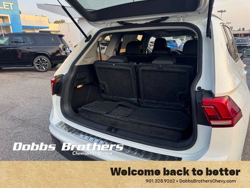 Used 2021 Volkswagen Tiguan SE w/ Panoramic Sunroof Package FWD image 43
