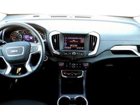 Used 2022 GMC Terrain SLE w/ Driver Convenience Package image 19