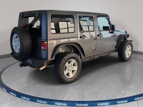 Used 2018 Jeep Wrangler Unlimited Sport S AWD/4WD image 5