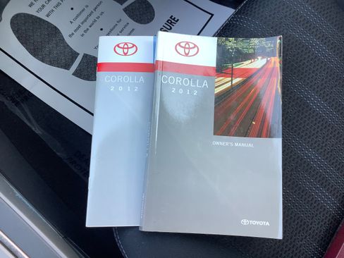 Used 2012 Toyota Corolla S image 23