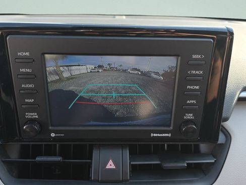 Used 2021 Toyota RAV4 XLE w/ Convenience Package AWD/4WD image 18