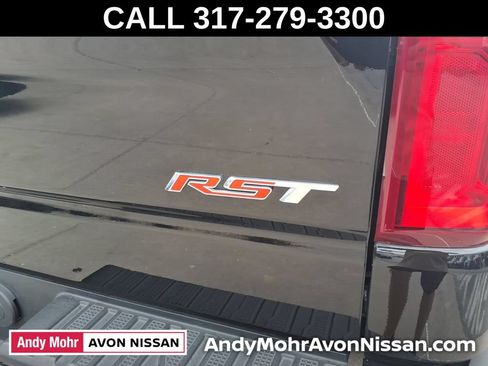 Used 2023 Chevrolet Silverado 1500 RST w/ Z71 Off-Road Package AWD/4WD image 11