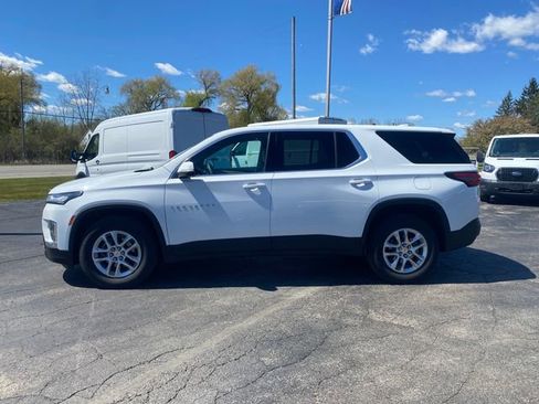 Used 2023 Chevrolet Traverse LS w/ Safety Package FWD image 4
