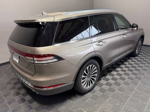 Used 2020 Lincoln Aviator Reserve w/ Equipment Group 201A image 8