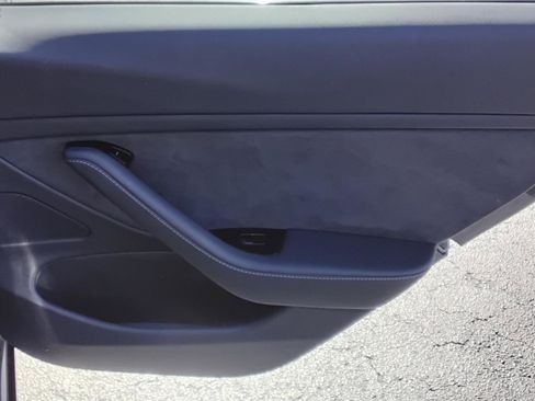 Used 2018 Tesla Model 3 Long Range image 23