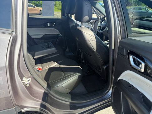 Used 2024 Jeep Compass Limited w/ Sun and Sound Group AWD/4WD image 27