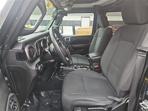 Used 2021 Jeep Gladiator Sport image 19
