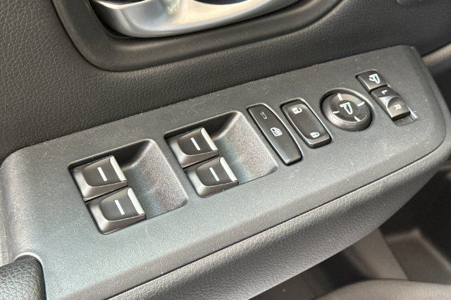 Certified 2025 Honda Pilot Elite image 13