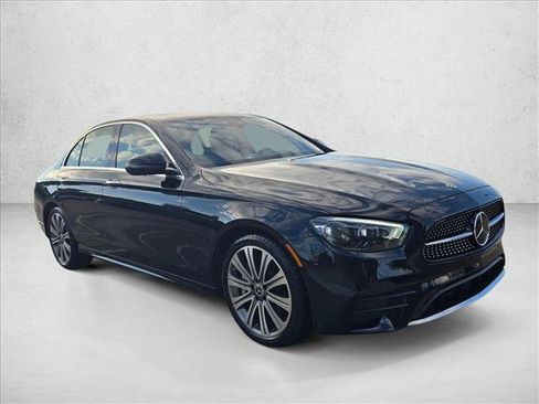 Certified 2022 Mercedes-Benz E 450 4MATIC Sedan image 3