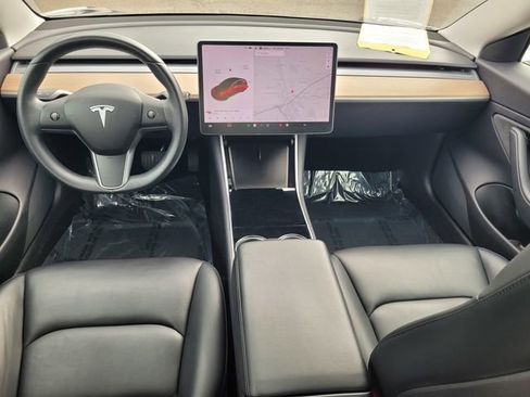 Used 2019 Tesla Model 3 Mid Range image 16
