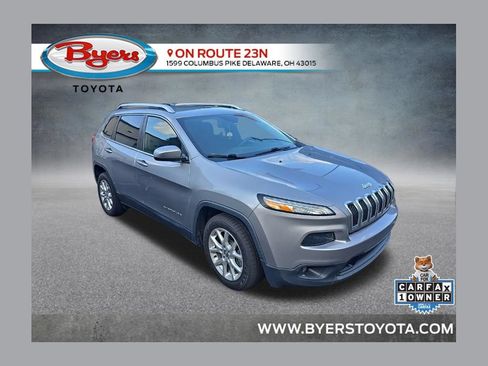 Used 2017 Jeep Cherokee Latitude FWD image 1