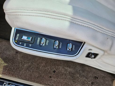 Used 1994 Cadillac Fleetwood Brougham RWD image 16