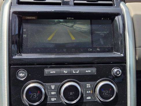 Used 2018 Land Rover Discovery HSE image 27