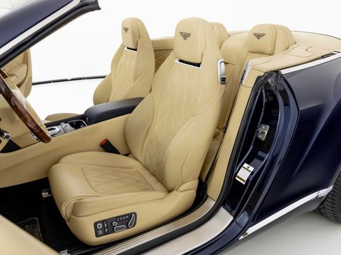 Used 2014 Bentley Continental GT image 17