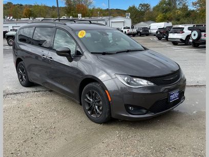 Used 2020 Chrysler Pacifica Touring-L w/ Advanced Safetytec Group