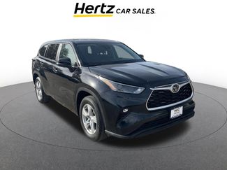 Used 2025 Toyota Highlander LE video 1