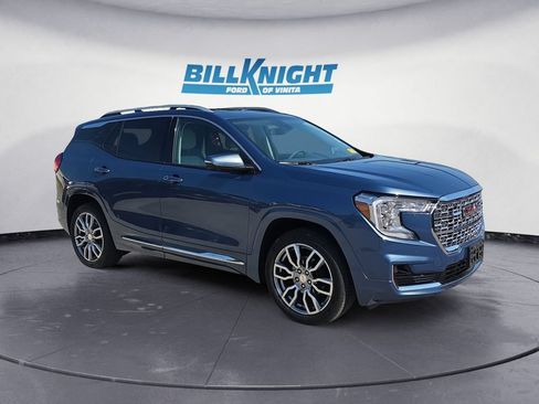 Used 2024 GMC Terrain Denali w/ Denali Premium Package AWD/4WD image 7