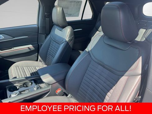 New 2026 Ford Explorer ST-Line w/ ST-Line Street Pack AWD/4WD image 9