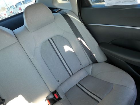 Used 2022 Hyundai Sonata SE w/ Preferred Accessory Package image 14