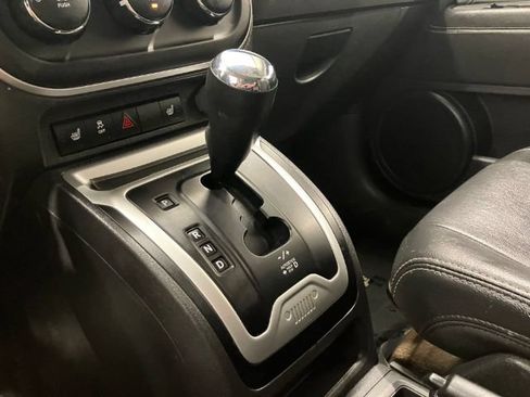 Used 2016 Jeep Compass Latitude AWD/4WD image 35