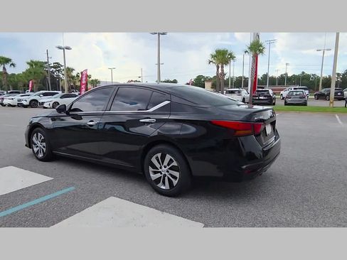 Used 2022 Nissan Altima 2.5 S FWD image 27