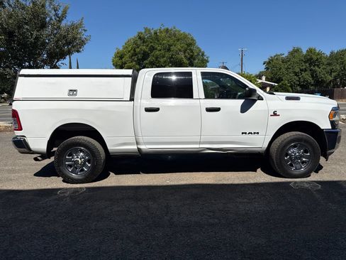 Used 2022 RAM 2500 Tradesman w/ Chrome Appearance Group AWD/4WD image 6