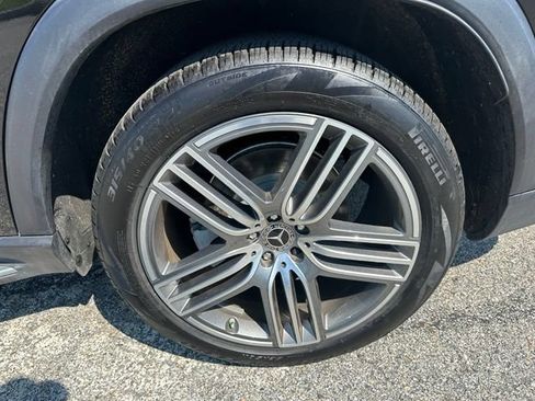 Used 2026 Mercedes-Benz GLS 450 4MATIC image 10