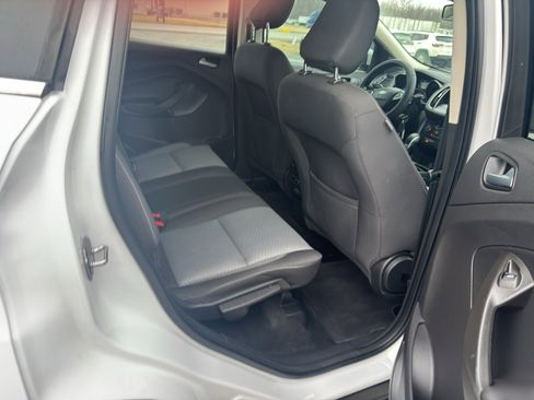 Used 2018 Ford Escape SE w/ Ford Safe & Smart Package image 19