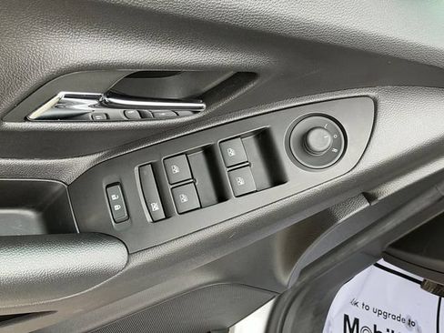 Used 2022 Chevrolet Trax LT w/ LT Convenience Package AWD/4WD image 6