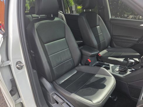 Used 2021 Volkswagen Tiguan SE R-Line image 36