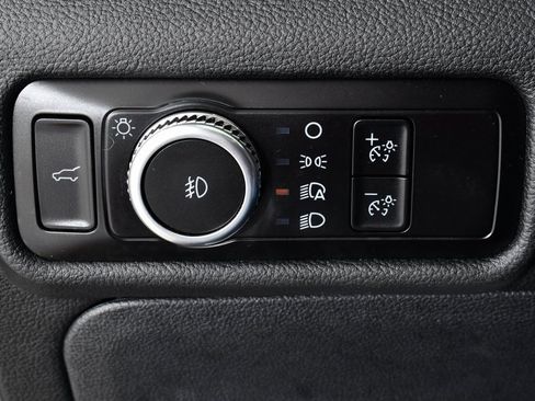 Used 2023 Ford Explorer XLT w/ Equipment Group 202A image 32