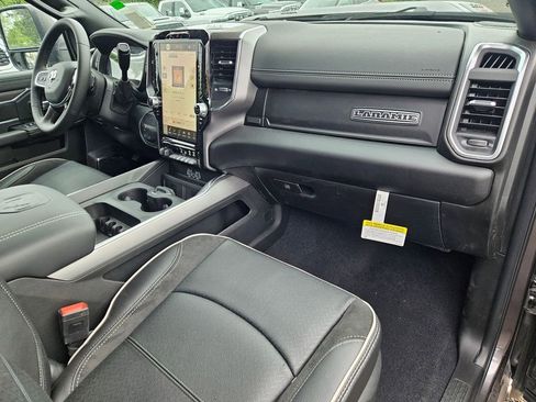 New 2026 RAM 2500 Laramie w/ Night Edition AWD/4WD image 17