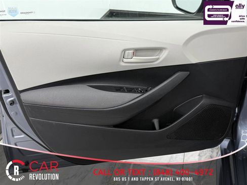 Used 2024 Toyota Corolla LE FWD image 24