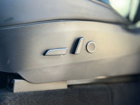 Used 2021 Tesla Model Y Long Range image 13