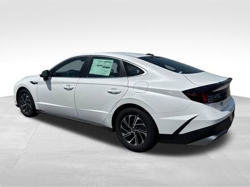 New 2026 Hyundai Sonata Blue FWD image 3