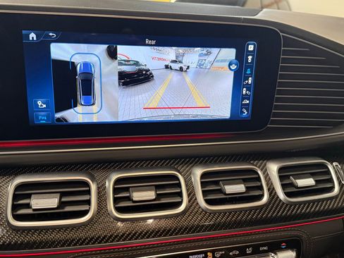 Used 2024 Mercedes-Benz GLS 63 AMG 4MATIC image 29