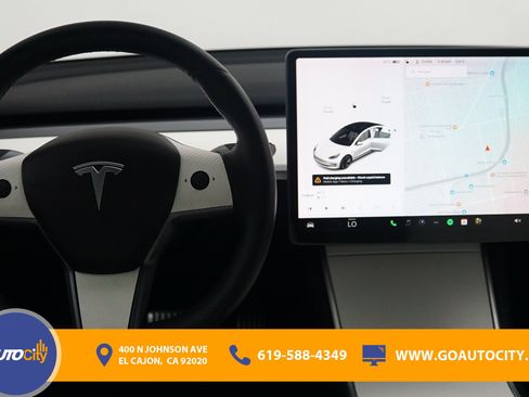 Used 2019 Tesla Model 3 Standard Range image 5