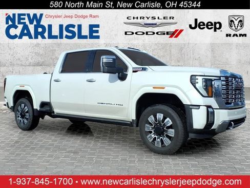Used 2025 GMC Sierra 2500 Denali w/ Denali Reserve Package AWD/4WD image 1