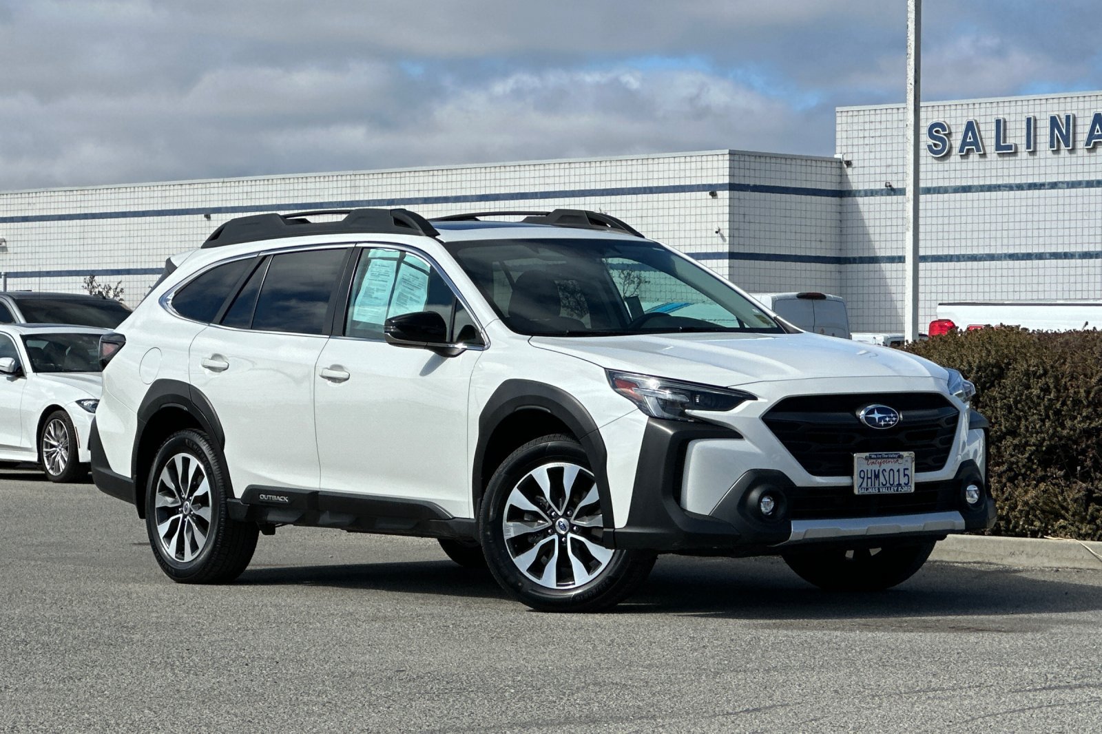 Used 2024 Subaru Outback Limited w/ Popular Package #2 AWD/4WD image 2
