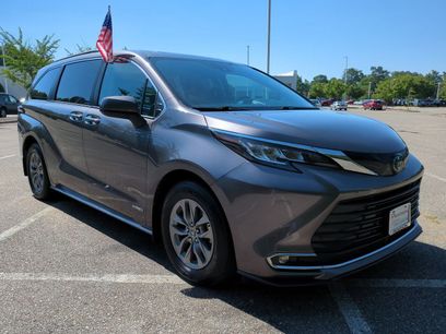 Used 2021 Toyota Sienna XLE w/ XLE Plus Package