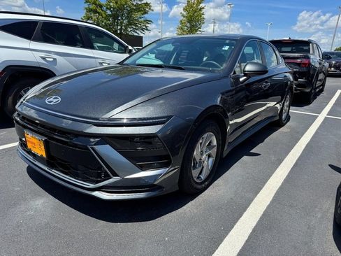 Used 2026 Hyundai Sonata SE FWD image 3